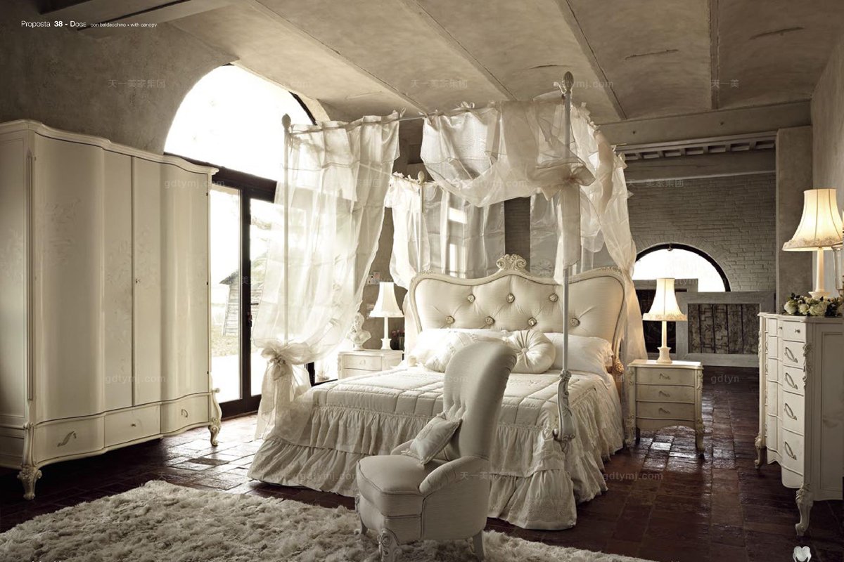  Volpi意大利进口高端时尚法式雕刻四柱床