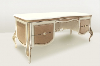 奶白色高亮光双色钢琴漆配上镀金镂空雕花尽显极致奢华、高贵典雅的简欧装饰