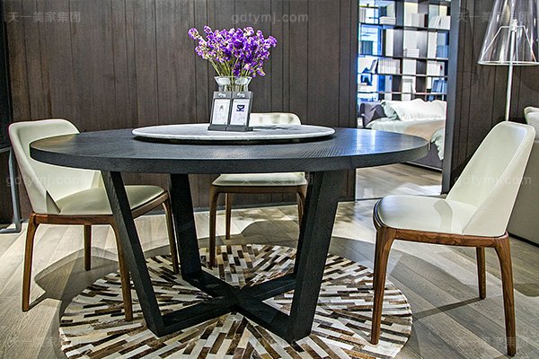 意大利极简奢高端实木真皮餐桌椅家具组合餐桌